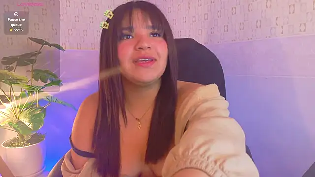 Snapshot of Miia_aurora chatting on December 2025 11:39:02 AM Miia aurora online show from December 2025 11:39:02 AM