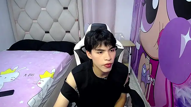 hyun jin  online show from October 2025 07:25:01 PM