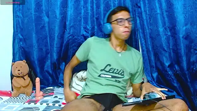 DavTwink3100 online show from March 2026 01:35:02 AM