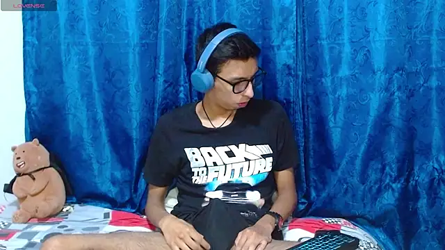 DavTwink3100 online show from March 2026 01:40:02 AM