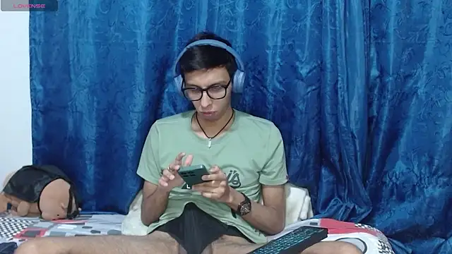 DavTwink3100 online show from April 2026 01:47:01 AM