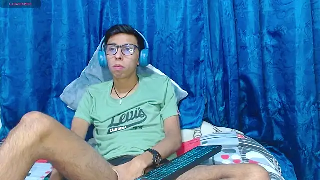 DavTwink3100 online show from April 2026 01:41:02 AM