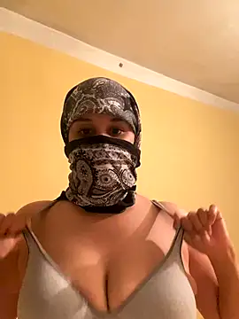 SaraChouchou online show from October 2025 11:38:01 PM