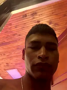 Emiliano Reyes online show from November 2025 07:43:01 AM