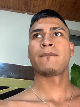 Snapshot of Emiliano_Reyes chatting on July 2026 06:47:02 AM Emiliano Reyes online show from July 2026 06:47:02 AM