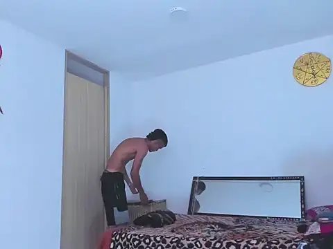 Lian-sex online show from October 2025 06:53:02 PM