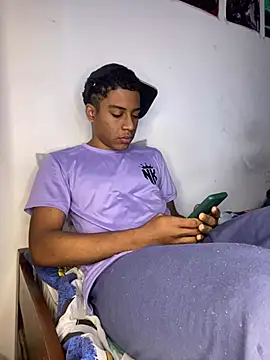 Snapshot of liam_Brooks9 chatting on January 2026 01:16:02 PM liam Brooks9 online show from January 2026 01:16:02 PM