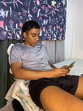 Snapshot of liam_Brooks9 chatting on January 2026 10:02:02 PM liam Brooks9 online show from January 2026 10:02:02 PM