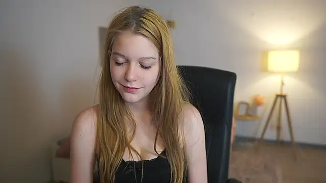 Snapshot of lisa_mccoy_ chatting on February 2026 06:59:02 PM lisa mccoy online show from February 2026 06:59:02 PM