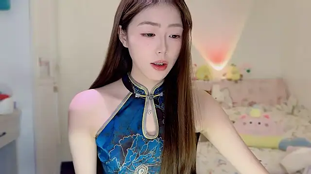 Onecutelittle online show from November 2025 06:37:01 AM