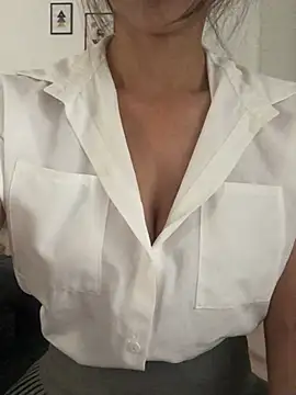 Snapshot of Kylie_beem chatting on July 2026 07:24:01 AM Kylie beem online show from July 2026 07:24:01 AM