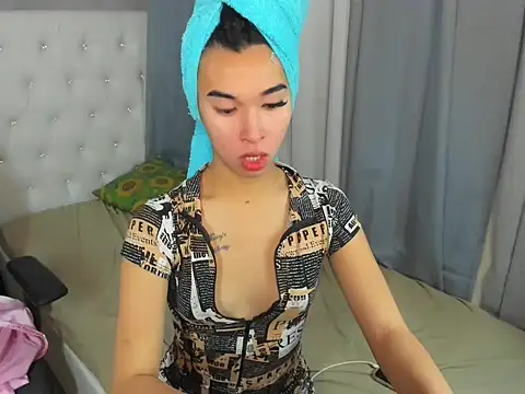 hardcocktwink online show from November 2025 05:01:01 PM