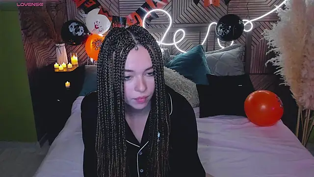  HypeQueen  online show from October 2025 09:48:01 PM