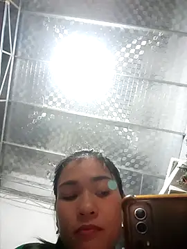 Snapshot of Miube2k chatting on October 2025 06:06:02 AM Miube2k online show from October 2025 06:06:02 AM