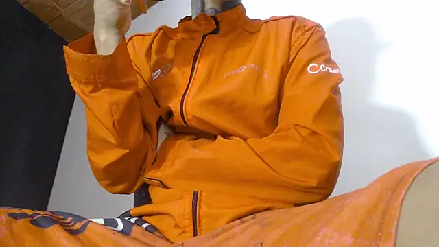 Anaconda larga online show from March 2026 02:27:01 PM