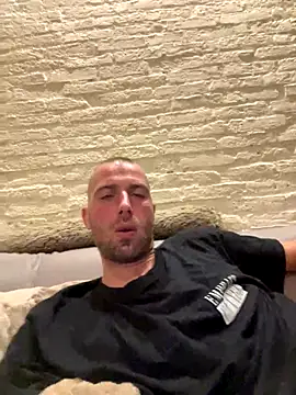 Rotteei1 online show from October 2025 06:56:01 PM