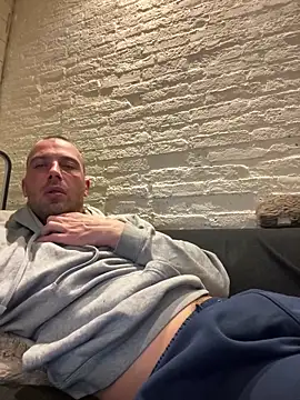 Rotteei1 online show from March 2026 10:05:02 PM