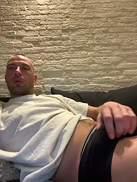 Rotteei1 online show from April 2026 07:27:01 AM