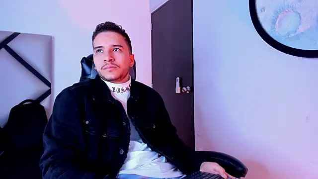 mike 257 online show from November 2025 12:07:02 PM