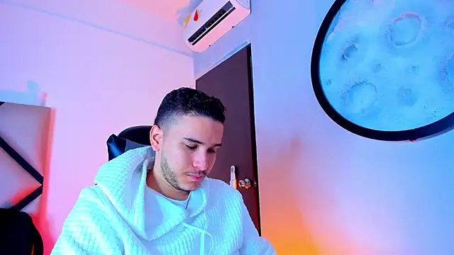 mike 257 online show from November 2025 11:54:02 AM