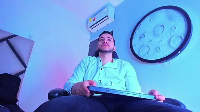 mike 257 online show from February 2026 11:27:01 AM