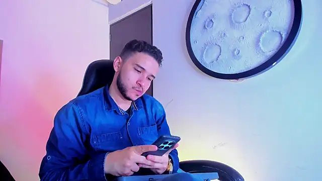 mike 257 online show from February 2026 11:53:01 AM