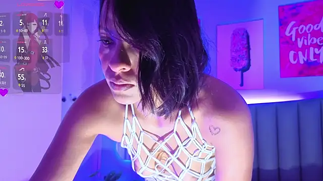 Aria Russo online show from April 2026 01:30:01 PM