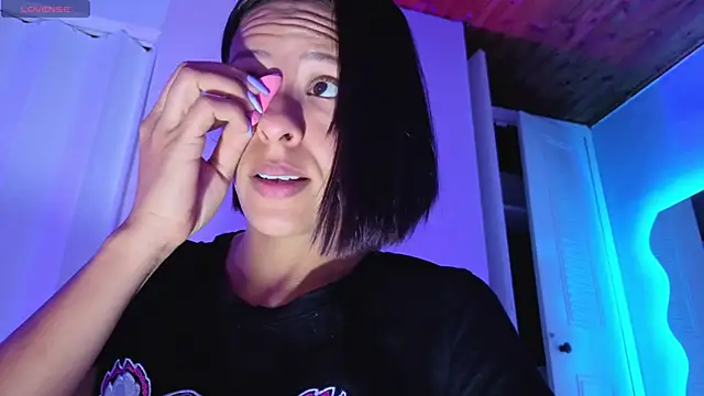 Aria Russo online show from April 2026 02:44:01 PM