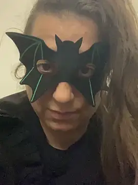 DeaLunar online show from October 2025 09:04:01 PM