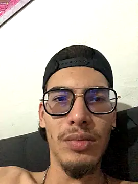 Snapshot of tian_doyt69 chatting on October 2025 08:53:02 PM tian doyt69 online show from October 2025 08:53:02 PM