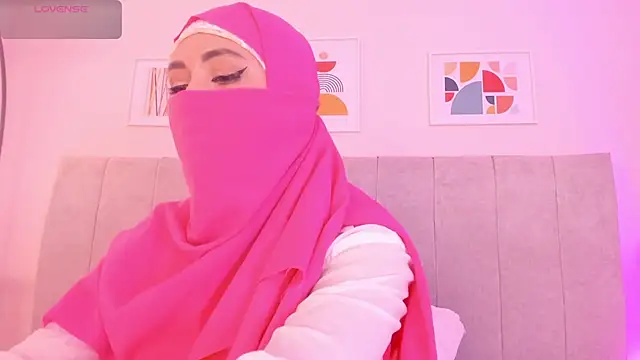 Snapshot of fatiima_ chatting on May 2026 07:21:01 PM fatiima online show from May 2026 07:21:01 PM