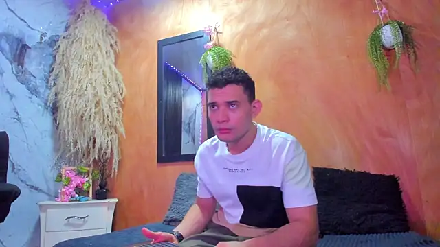 Jax Thunder online show from February 2026 01:40:01 PM