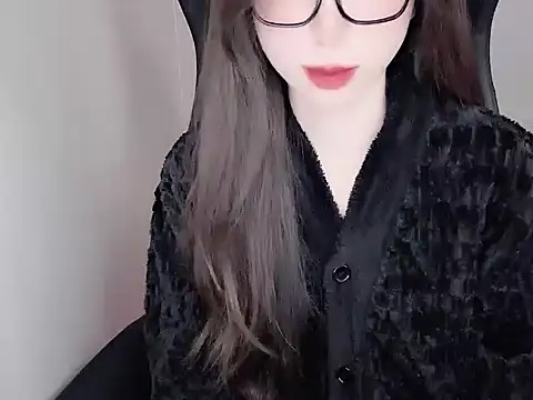 -Alicee- online show from November 2025 03:45:01 PM