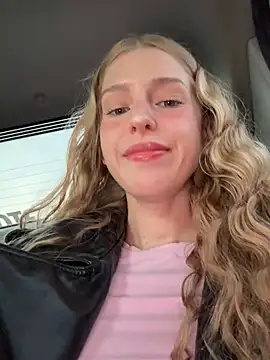 Snapshot of kira_mia chatting on May 2026 04:45:02 PM kira mia online show from May 2026 04:45:02 PM