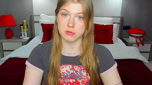 Snapshot of Stella_Light chatting on June 2026 04:08:01 AM Stella Light online show from June 2026 04:08:01 AM