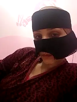 SandyAmr online show from April 2026 02:04:02 PM