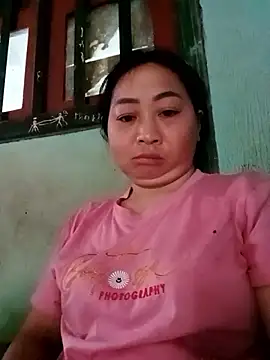 Snapshot of suka-bibi chatting on November 2025 07:03:01 AM suka-bibi online show from November 2025 07:03:01 AM