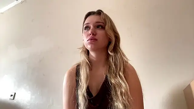 Fiorence Blonde online show from October 2025 11:09:01 AM