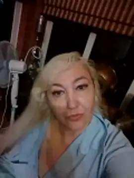 LadyKriss online show from May 2026 07:18:02 PM