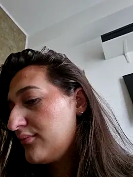 Snapshot of MartaMille chatting on November 2025 09:08:01 AM MartaMille online show from November 2025 09:08:01 AM