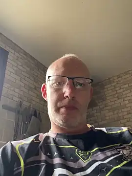 Snapshot of Cedric7653 chatting on May 2026 07:48:02 AM Cedric7653 online show from May 2026 07:48:02 AM