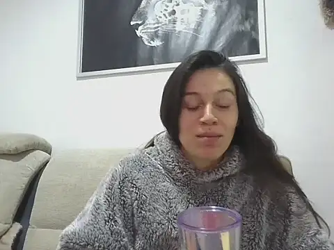 roma22honey online show from October 2025 05:57:01 PM