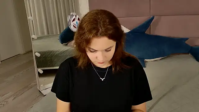 KirraMoss online show from July 2026 10:29:01 AM