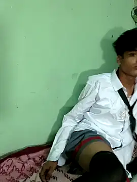 Snapshot of Lilbaby080008 chatting on November 2025 08:20:02 PM Lilbaby080008 online show from November 2025 08:20:02 PM