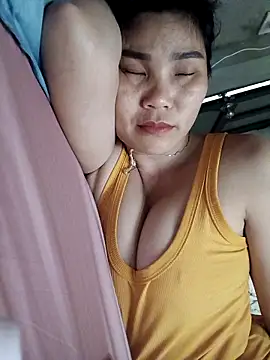 Snapshot of Bear_bear0 chatting on April 2026 05:19:02 AM Bear bear0 online show from April 2026 05:19:02 AM