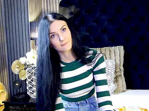 KendraNoir online show from December 2025 06:21:01 AM