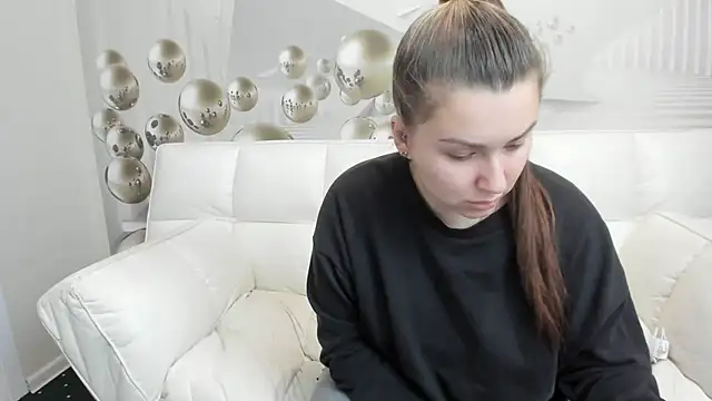 Julia henny3 online show from October 2025 01:12:01 PM