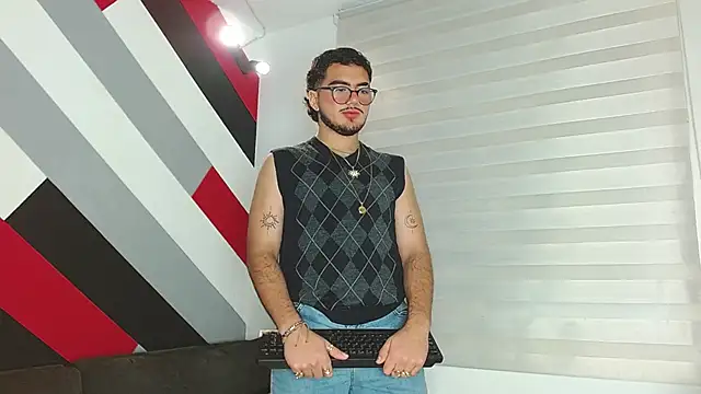 Zac Golden online show from February 2026 01:48:02 PM