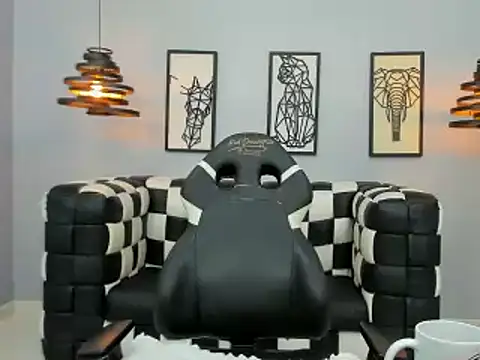 Bianca Millf online show from March 2026 04:06:01 AM