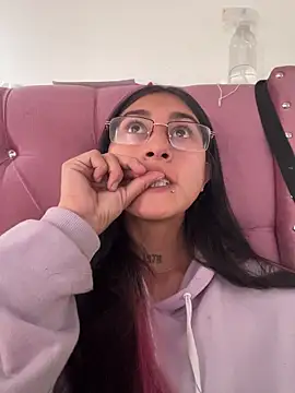 Violeet-Smith online show from March 2026 02:34:01 PM